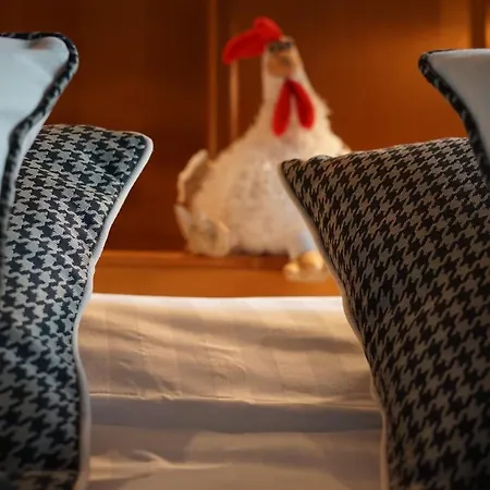 Le Hotel